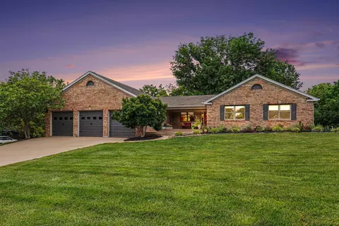 802 Grace Dr, Florence, KY 41042