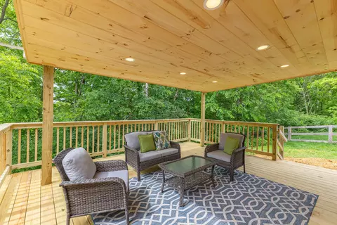 Exterior - 3245 Laurel Oak Ct, Edgewood, KY 41017 photo 8 of 10