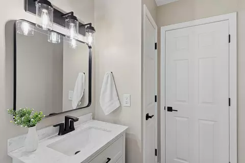 Bath - 3245 Laurel Oak Ct, Edgewood, KY 41017 photo 3 of 5