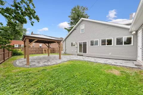 Exterior - 302 Main St, Augusta, KY 41002 photo 11 of 11