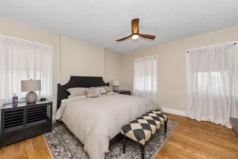 Bedroom - 302 Main St, Augusta, KY 41002 photo 2 of 5