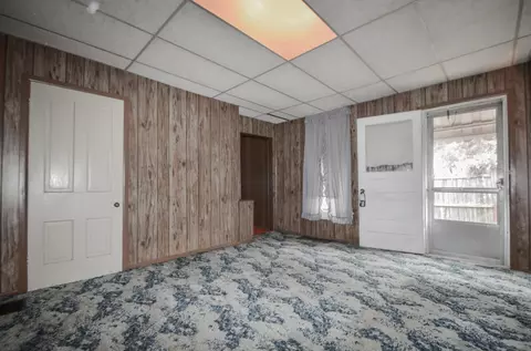 Living - 223 E 18th St, Covington, KY 41014 photo 3 of 6