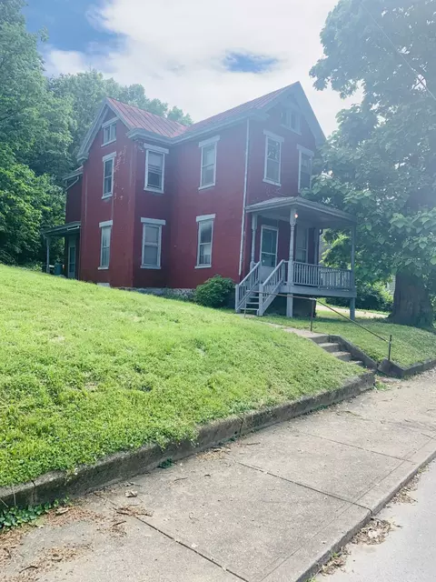 943 John St, Covington, KY 41016