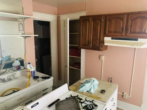 Kitchen - 943 John St, Covington, KY 41016 photo 2 of 3