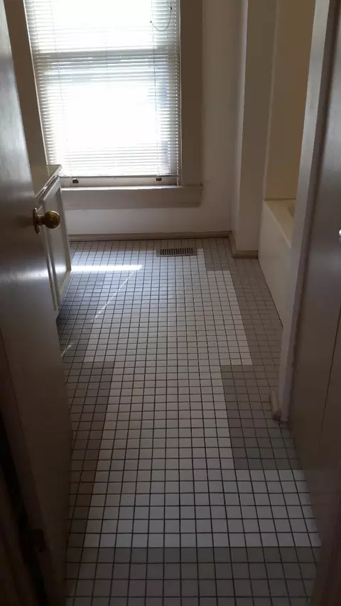 Bath - 112-114 E 5th St, Covington, KY 41011 photo 7 of 11