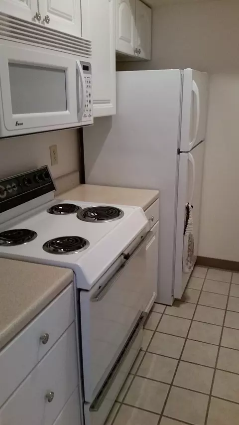 Kitchen - 112-114 E 5th St, Covington, KY 41011 photo 4 of 7