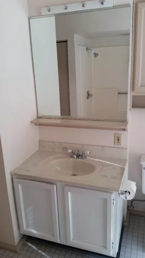 Bath - 112-114 E 5th St, Covington, KY 41011 photo 8 of 11