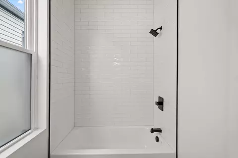Bath - 408 E 18th St, Covington, KY 41014 photo 2 of 2