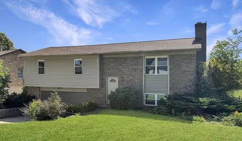 755 Meadow Wood Dr, Villa Hills, KY 41017