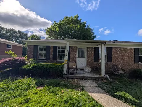 5262 Pioneer Dr, Independence, KY 41051