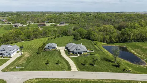 1525 Grapevine Rdg, Walton, KY 41094