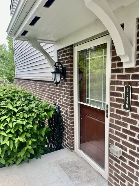 4236 Country Mill Rdg, Burlington, KY 41005