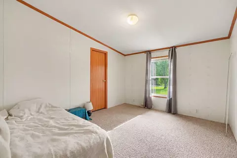 Bedroom - 2060 Augusta-minerva Rd, Augusta, KY 41002 photo 2 of 3
