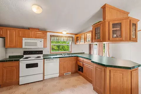 Kitchen - 2060 Augusta-minerva Rd, Augusta, KY 41002 photo 1 of 3