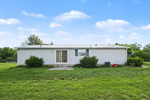 Exterior - 2060 Augusta-minerva Rd, Augusta, KY 41002 photo 2 of 4