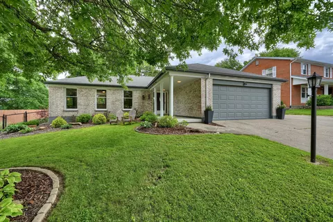 220 Burgess Ln, Florence, KY 41042