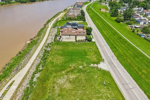 421 Manhattan Blvd, Dayton, KY 41074