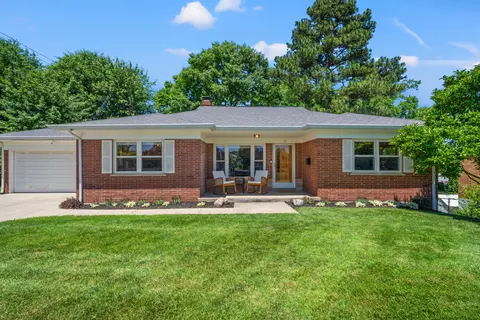19 Pleasant Dr, Highland Heights, KY 41076
