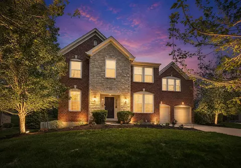8640 Treeline Dr, Florence, KY 41042