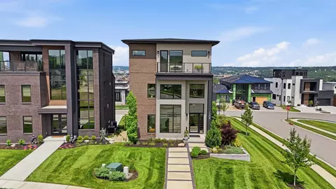 1204 Vistapointe Dr, Park Hills, KY 41011