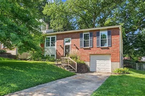 1749 Promontory Dr, Florence, KY 41042