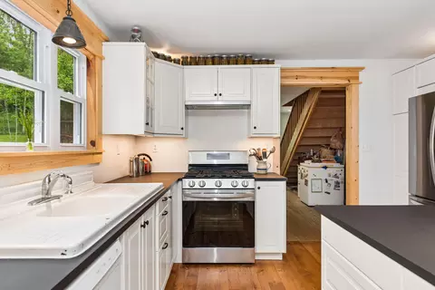 Kitchen - 925 Lockmier Rd, Augusta, KY 41002 photo 5 of 5