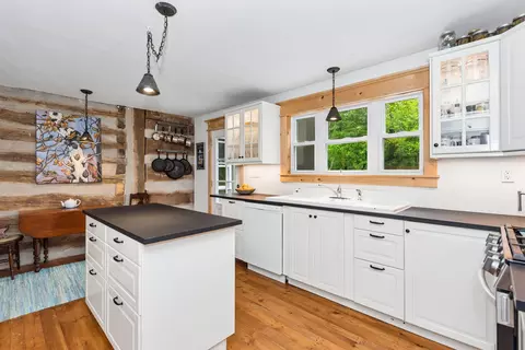 Kitchen - 925 Lockmier Rd, Augusta, KY 41002 photo 1 of 5