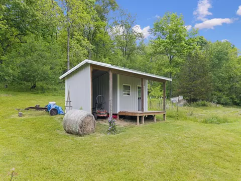 Exterior - 925 Lockmier Rd, Augusta, KY 41002 photo 9 of 12