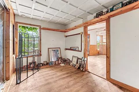 Entry Way - 103 River Rd, Covington, KY 41016 photo 2 of 2