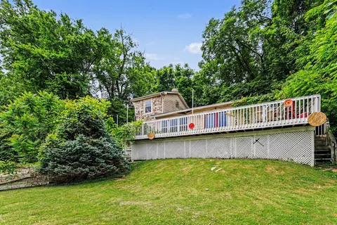 Exterior - 103 River Rd, Covington, KY 41016 photo 3 of 5