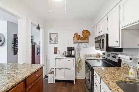 Kitchen - 323 E 2nd St #208, Covington, KY 41011 photo 3 of 4