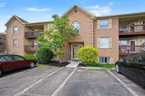 16 Meadow Ln #4, Highland Heights, KY 41076