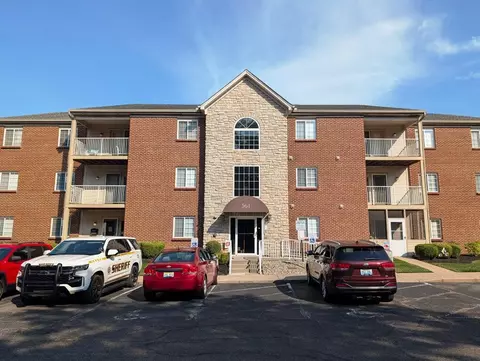 561 Napa Valley Ln #10, Fort Mitchell, KY 41017