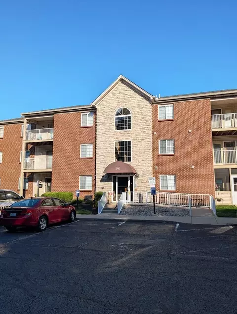561 Napa Valley Ln #10, Fort Mitchell, KY 41017
