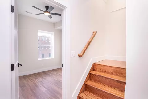 Entry Way - 11 E 9th St, Covington, KY 41011 photo 3 of 4