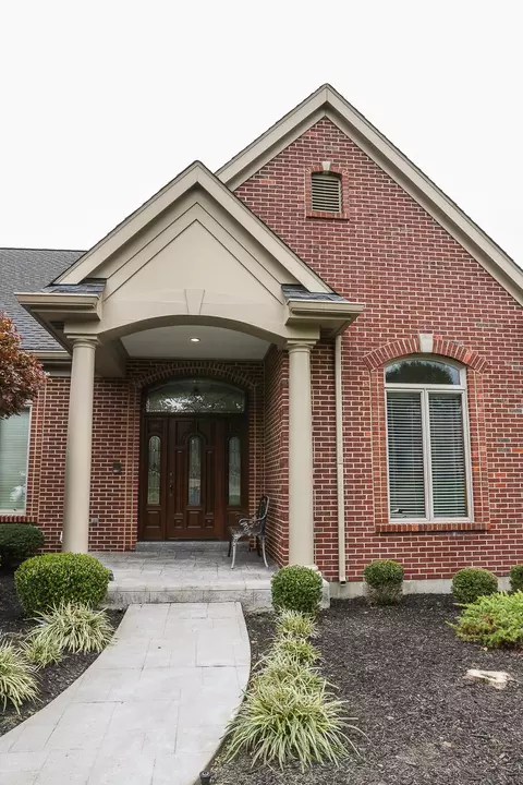 Exterior - 968 Woodchuck Dr, Villa Hills, KY 41017 photo 4 of 8