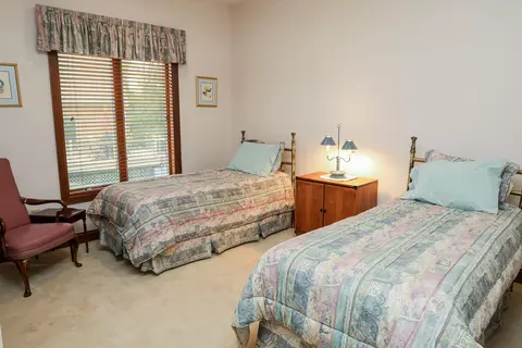 Bedroom - 968 Woodchuck Dr, Villa Hills, KY 41017 photo 3 of 3