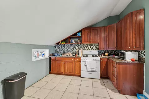 Kitchen - 716 Lewis St, Covington, KY 41011 photo 8 of 8
