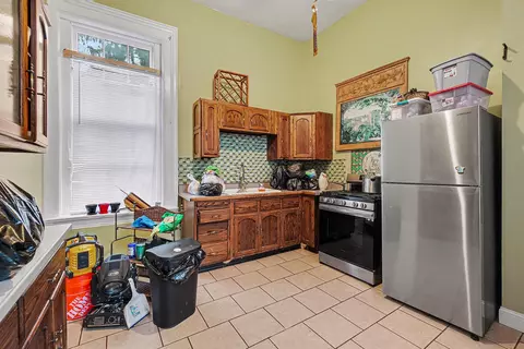 Kitchen - 716 Lewis St, Covington, KY 41011 photo 2 of 8