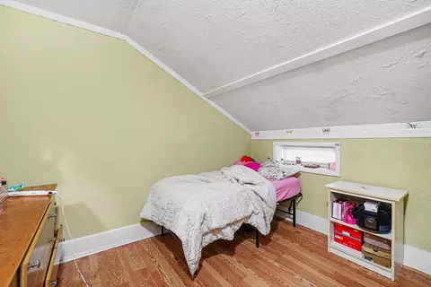 Bedroom - 716 Lewis St, Covington, KY 41011 photo 2 of 4