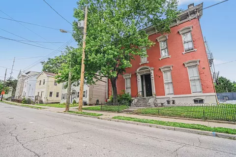 Exterior - 716 Lewis St, Covington, KY 41011 photo 6 of 7
