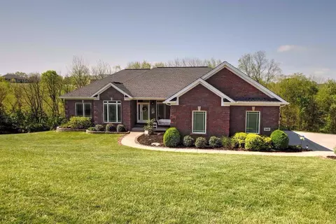 140 Doe Dr, Dry Ridge, KY 41035