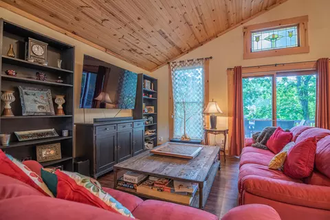 Living - 1145 Hillandale Rd, Sanders, KY 41083 photo 1 of 3