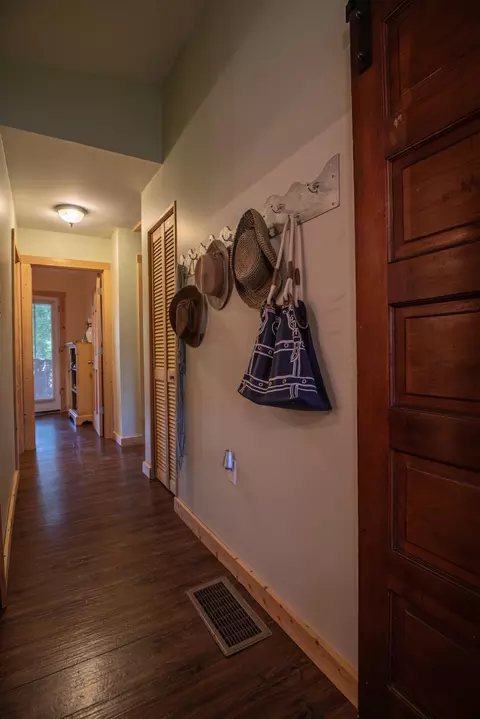 Entry Way - 1145 Hillandale Rd, Sanders, KY 41083 photo 2 of 2