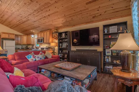 Living - 1145 Hillandale Rd, Sanders, KY 41083 photo 3 of 3