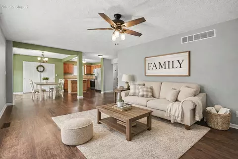 10732 Chinkapin Cir, Independence, KY 41051