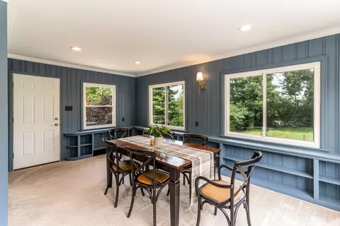 Dining - 92 Arcadia Ave, Lakeside Park, KY 41017 photo 1 of 2
