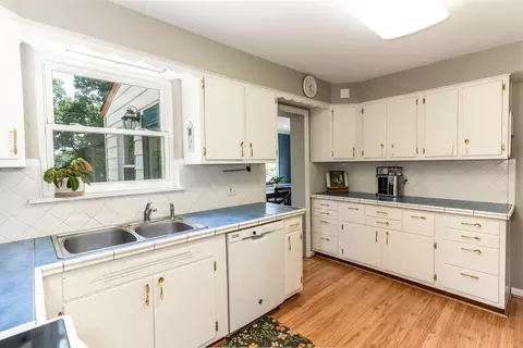 Kitchen - 92 Arcadia Ave, Lakeside Park, KY 41017 photo 2 of 2