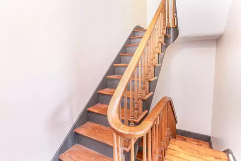 Entry Way - Undisclosed, Covington, KY 41011 photo 2 of 2