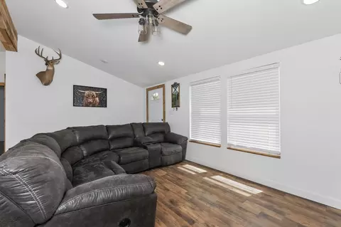 Living - 1515 Keefer Rd, Corinth, KY 41010 photo 2 of 2